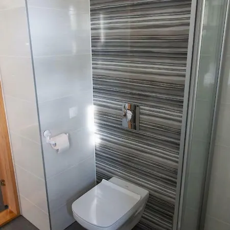 Quiet & Modern Downtown 1br, Near Bus Station & Airport Tallinn