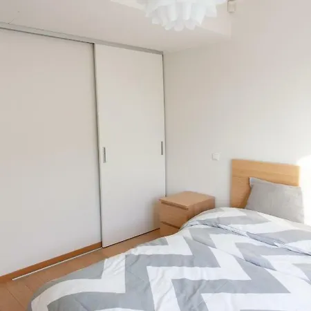Апартаменты Quiet & Modern Downtown 1br, Near Bus Station & Airport *