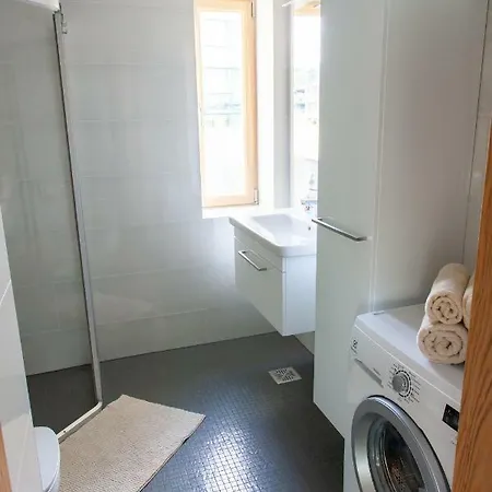 Quiet & Modern Downtown 1br, Near Bus Station & Airport * Таллин